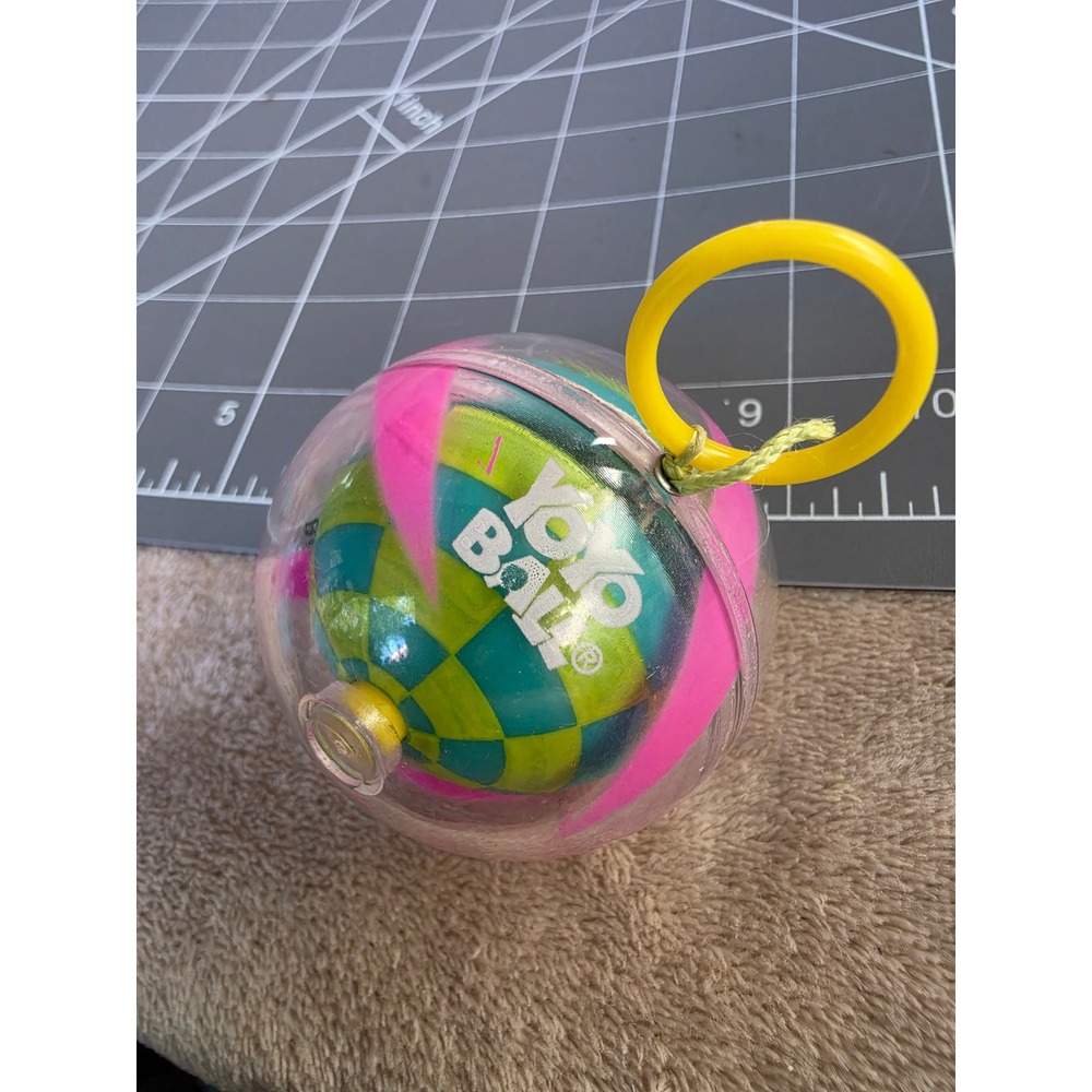 Big Time Toys YoYo Ball Green Blue Checkered Retractable Skill Toy 240620XH